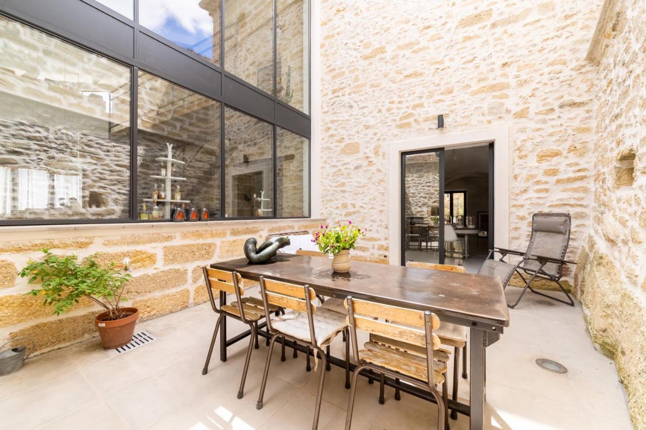 Bed and Breakfast La Cour St Siffret- Uzès à Saint-Siffret Extérieur photo